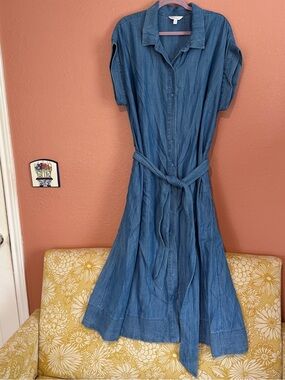 crown & ivy Blue Button-Front Maxi Shirt Dress with Tie Belt